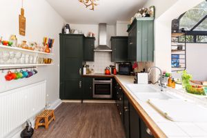 kitchen- click for photo gallery